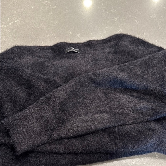Gymshark Black Sweater for Women - Picture 5 of 5
